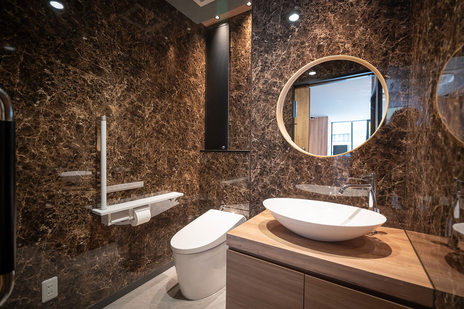 パウダールーム